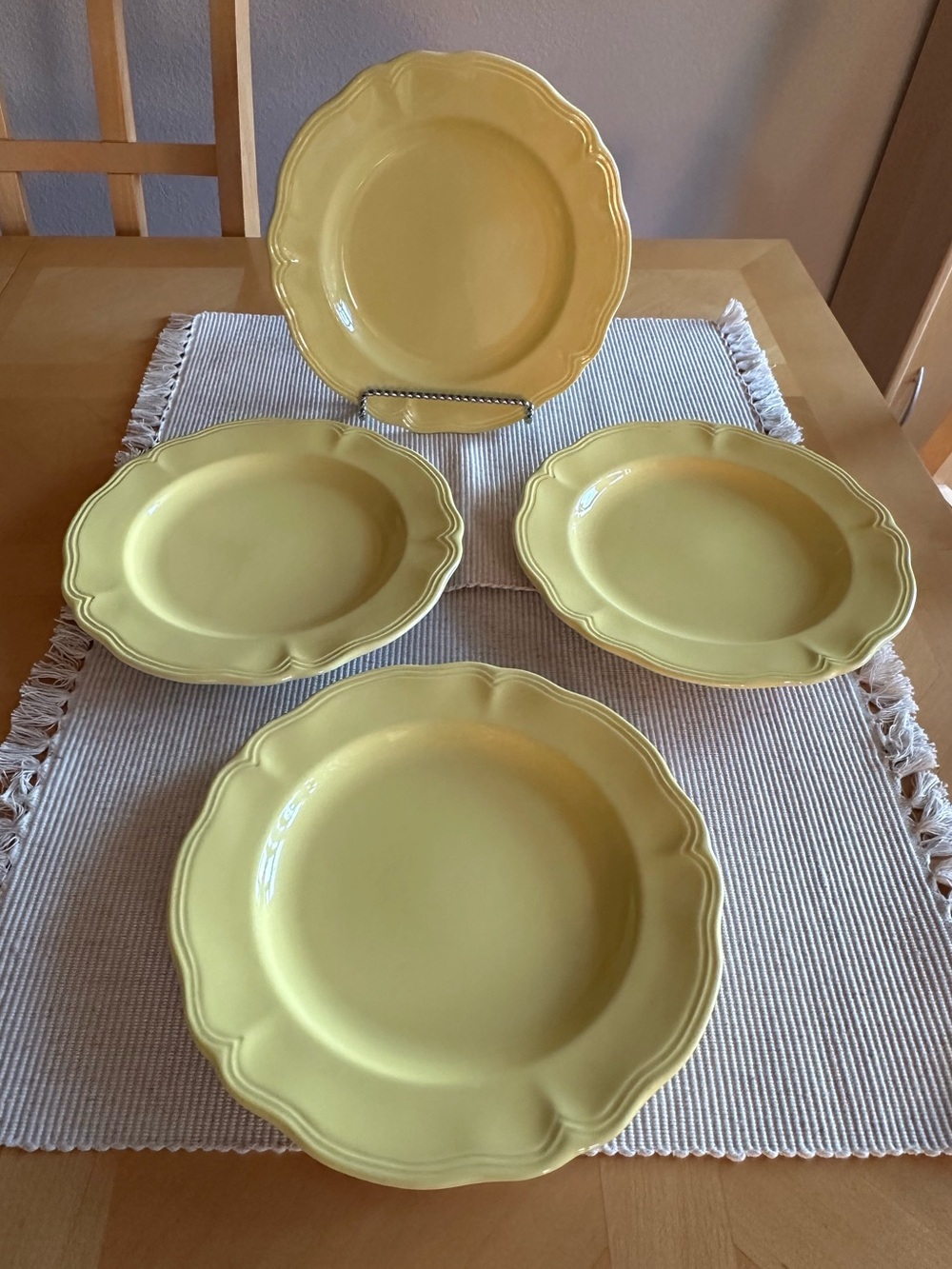 Vintage Federalist Ironstone Buttercup 10” Yellow Dinner Plates Japan Set of 4